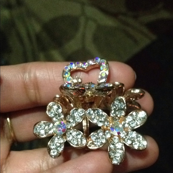 Rhinestones butterfly gold metal clip - Picture 1 of 4